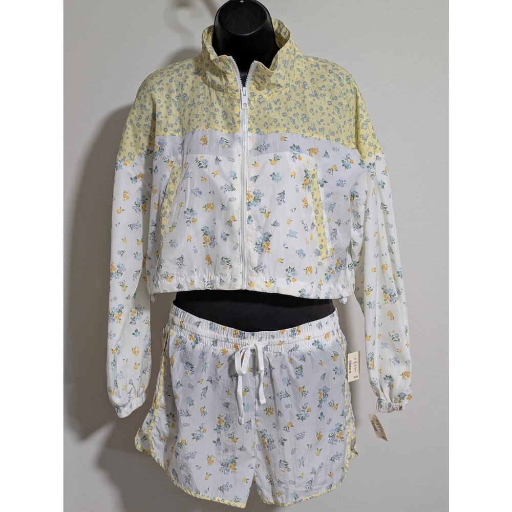 NWT Aeropostale Floral Windbreaker & Shorts Set - Size Medium